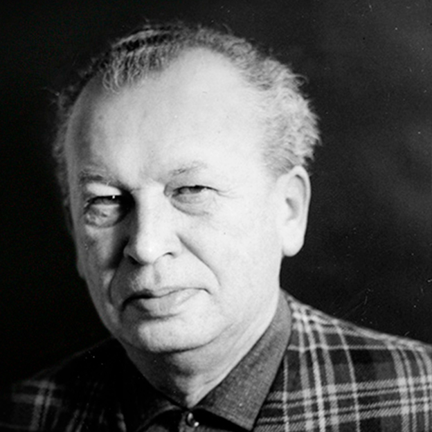 Tr&auml;ffa formgivaren, Arno Malinowski